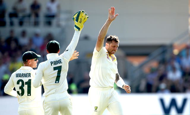 James Pattinson celebrates the wicket of Stuart Broad 