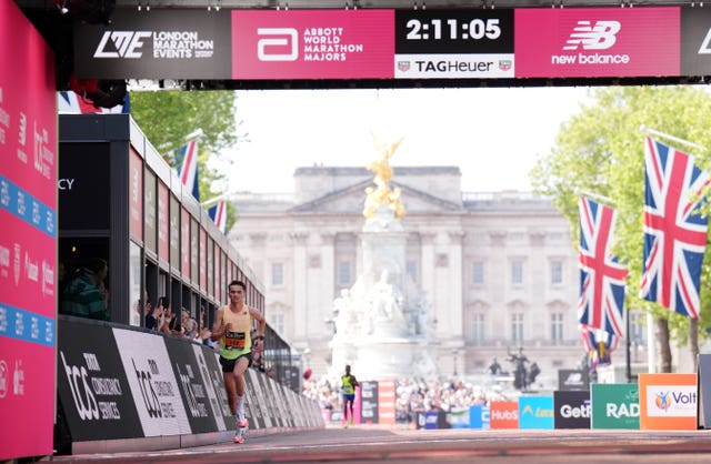 Alex Yee approaches the finish line at the London Marathon