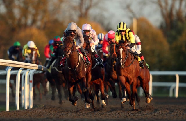 Kempton can prepare to allow in racegoers from next Wednesday 