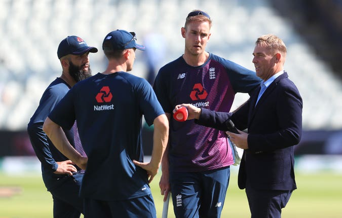 Shane Warne, right, has previous coaching experience in the IPL
