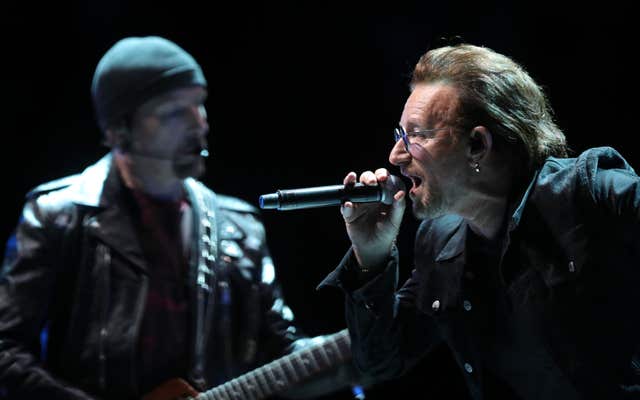 U2 on stage