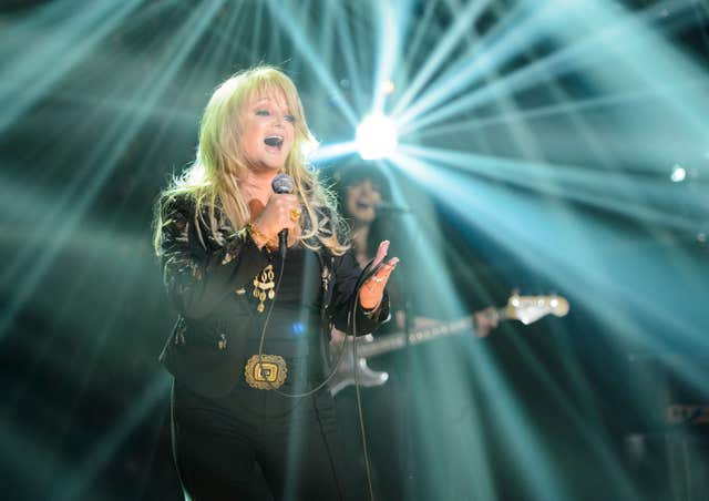 Bonnie Tyler performing