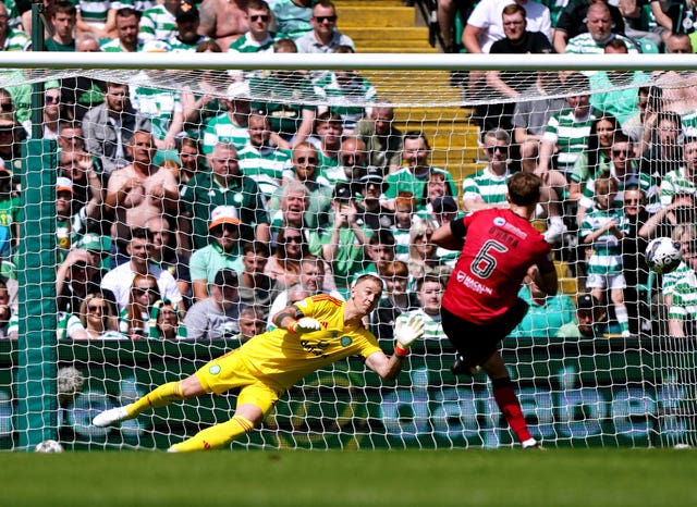 Champions Celtic wrap up campaign with Hart-warming win over battling St Mirren