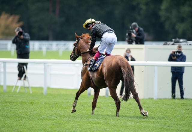 Stradivarius left the opposition toiling in the Gold Cup at Ascot