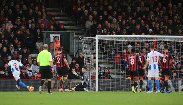 Yves Bissouma is denied by Asmir Begovic