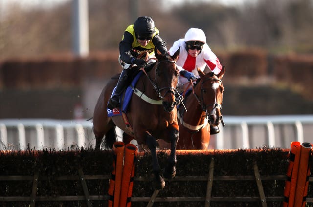 Aucunrisque sparked the treble for Cannon at Kempton