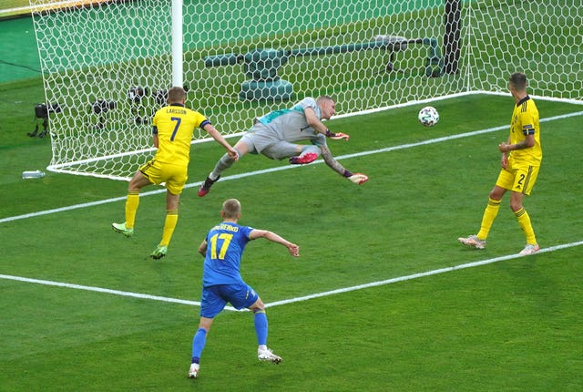 Oleksandr Zinchenko opened the scoring for Ukraine