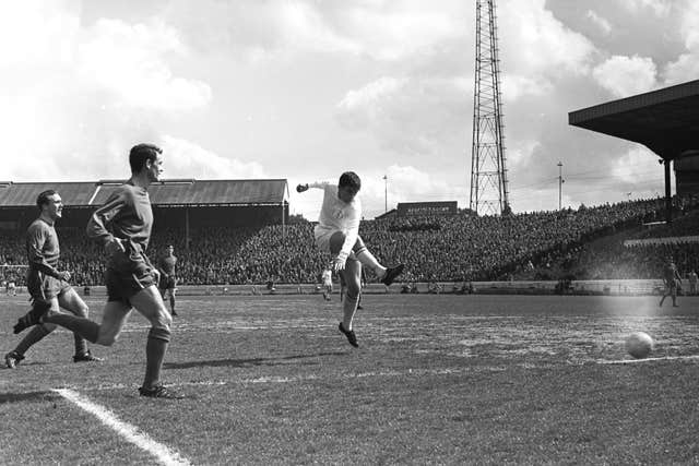 Peter Lorimer had a wicked shot