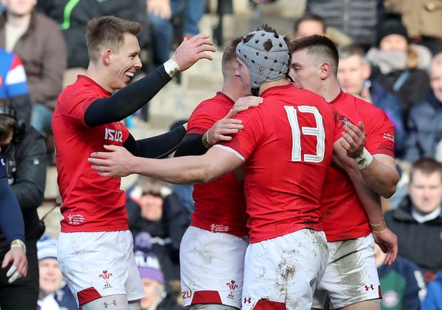 Jonathan Davies scored as Wales beat Scotland in the Six Nations on Saturday