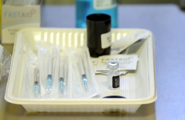 Injections of the Pfizer/BioNtech covid-19 vaccine at a G- led clinic in Chalfont St Peter, Buckinghamshire (Steve Parsons/PA)