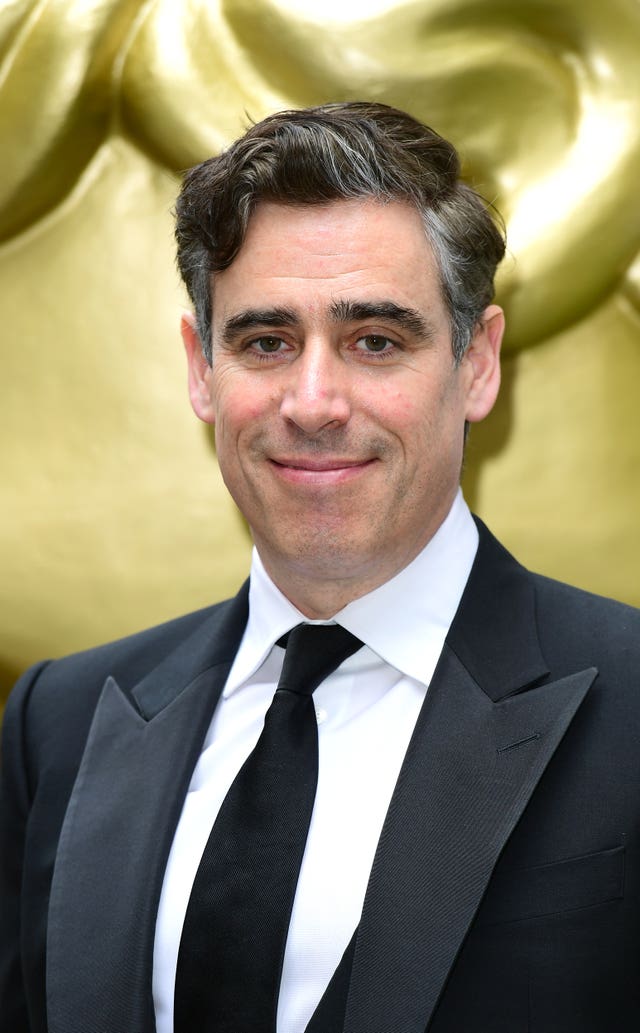 Stephen Mangan