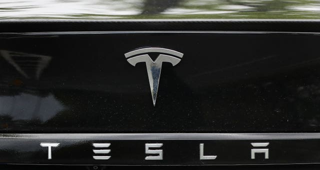 A Tesla logo