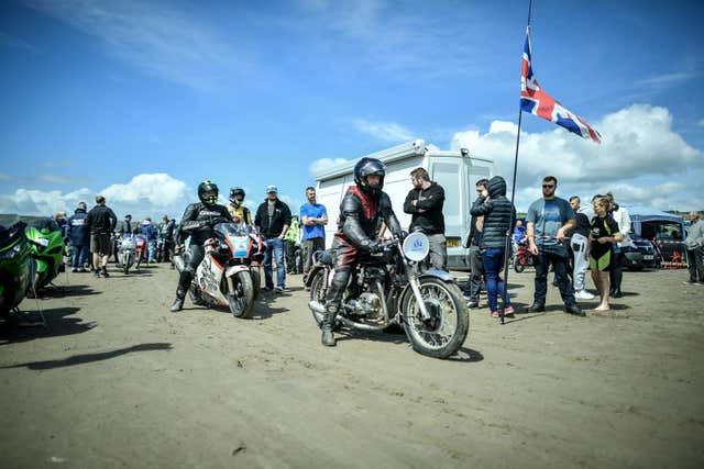 Straightliners 'Top Speed' record event