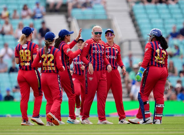 Manchester Super Giants’ Sophie Eccestone (centre) celebrates taking a wicket