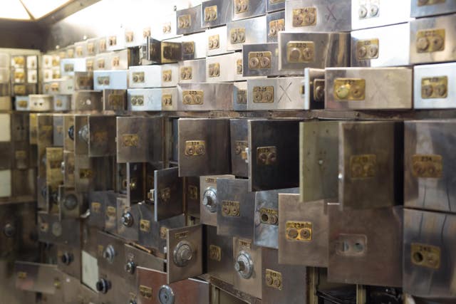 Hatton Garden Safe Deposit Company raid