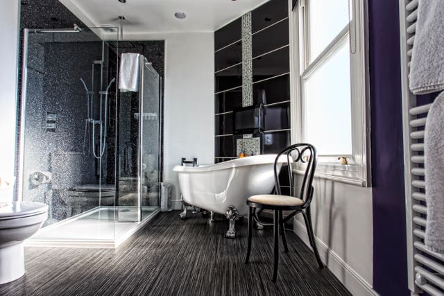 B&B bathroom