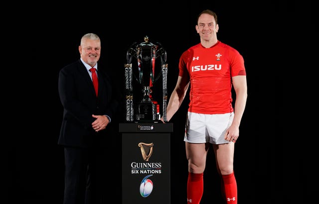 Warren Gatland (left)