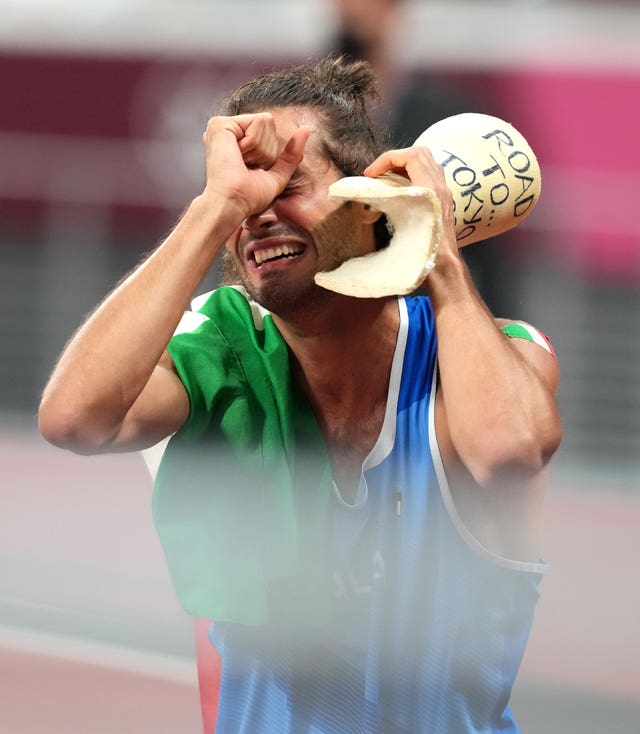 Gianmarco Tamberi with the cast from an injury he suffered in 2016