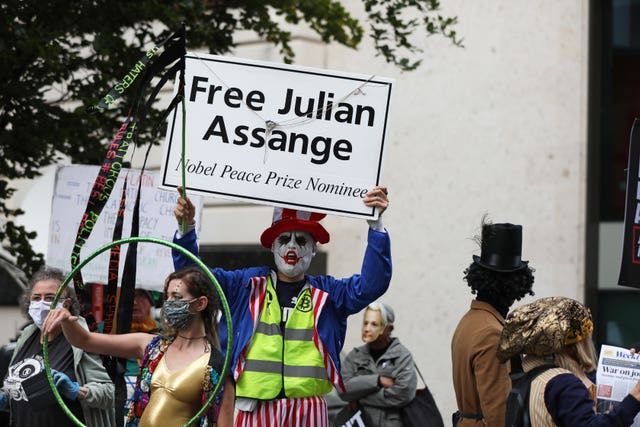 Don’t Extradite Assange protesters outside the Old Bailey, London (Luciana Guerra/PA)