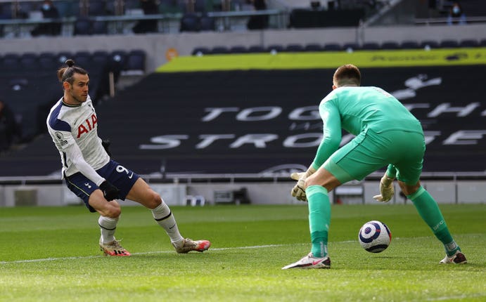 Gareth Bale scores the opener