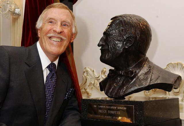 Bruce Forsyth Bruce Forsyth unveils a specially-commissioned bronze bust of himself – London Palladium