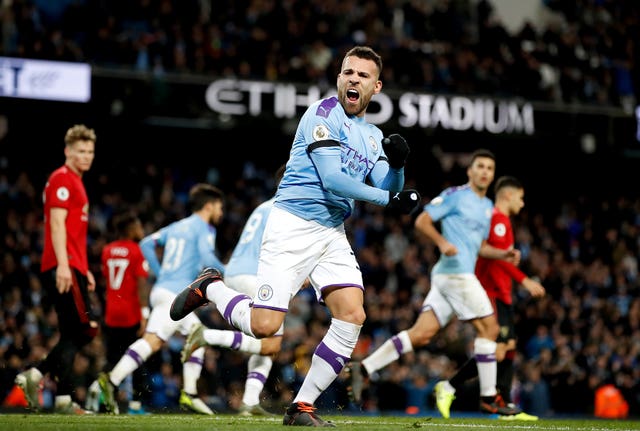Fast-starting United stun City as Manchester derby marred by crowd trouble