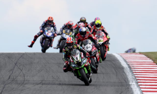 Jonathan Rea (front)