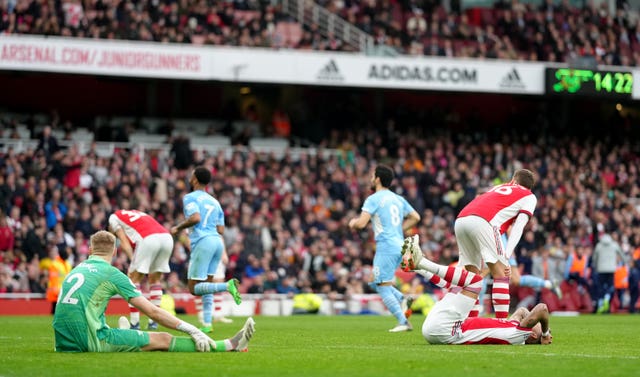 Albert Stuivenberg rues VAR inconsistency as 10-man Arsenal lose in injury time PLZ Soccer Albert Stuivenberg rues VAR inconsistency as 10-man Arsenal lose in injury time PLZ Soccer