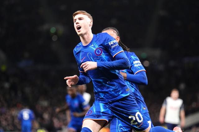 Cole Palmer celebrating