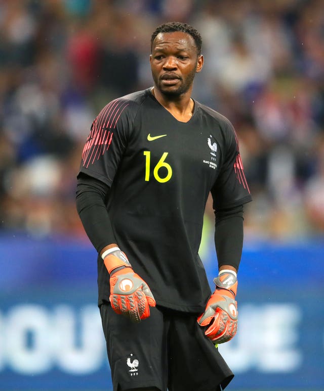 Steve Mandanda can play no part in France's upcoming Nations League matches