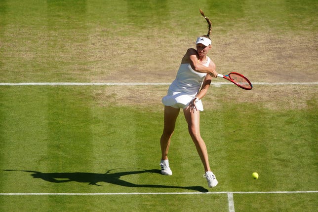 Elena Rybakina has powered her way into the semi-finals