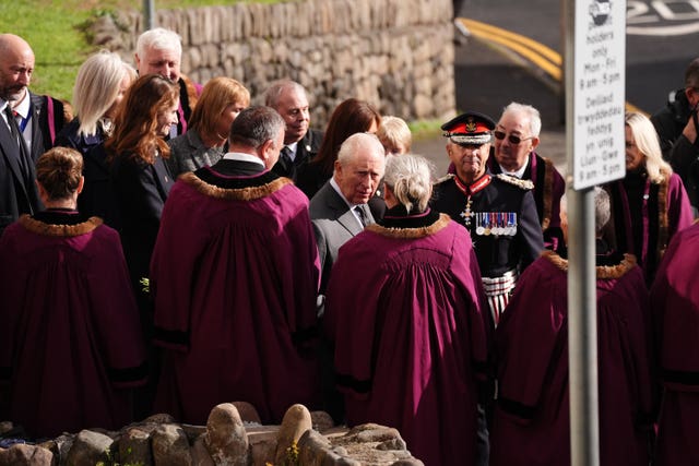 The King at a community centre