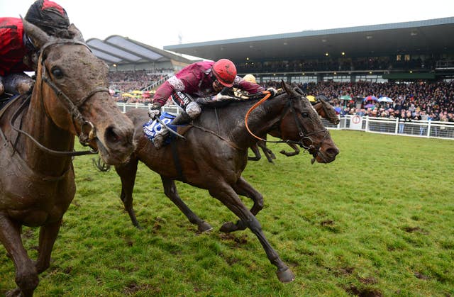 Isleofhopendreams (left) narrowly lost out last year
