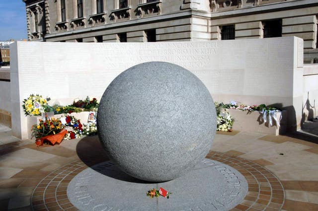 Royals unveil Bali bombing memorial