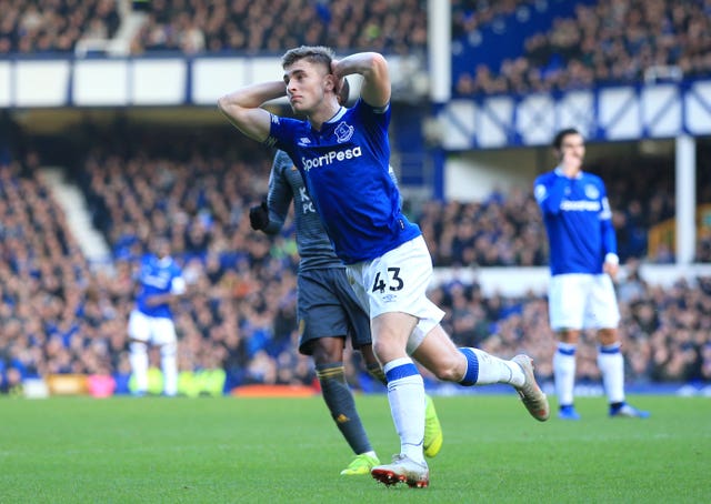 Jonjoe Kenny went close for Everton