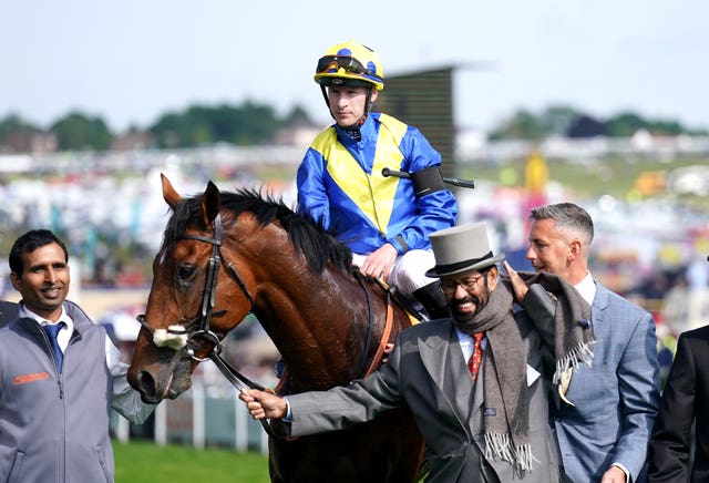 Richard Kingscote returns aboard Desert Crown