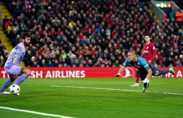 Mohamed Salah matches Steven Gerrard record as Liverpool snatch win over Napoli