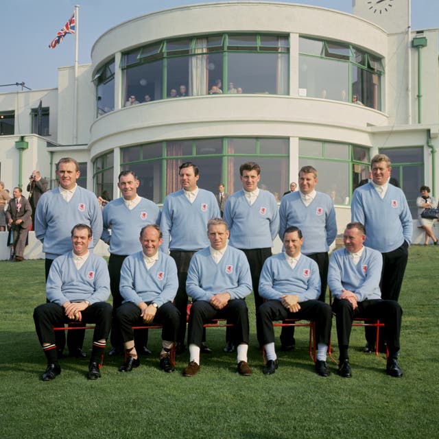 Peter Alliss (back row, third in from left) with his team-mates at the 16th Ryder Cup