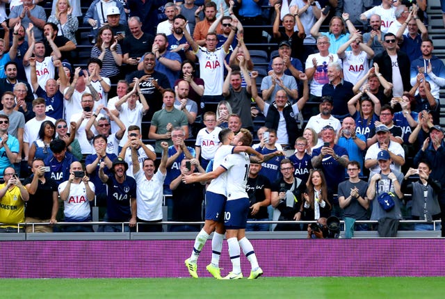 Erik Lamela and Tottenham scored four before the break