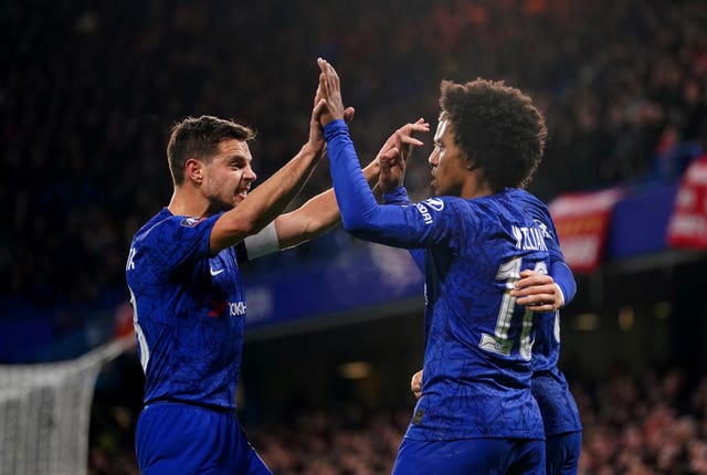 Willian, right, celebrates his goal with Cesar Azpilicueta