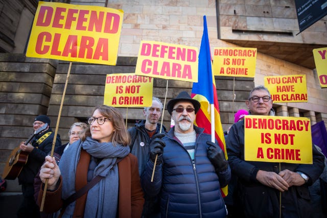 Clara Ponsati supporters