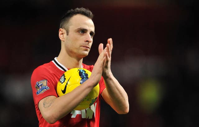 Dimitar Berbatov claps the fans