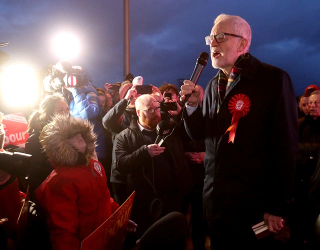 Jeremy Corbyn addresses supporters in Glasgow