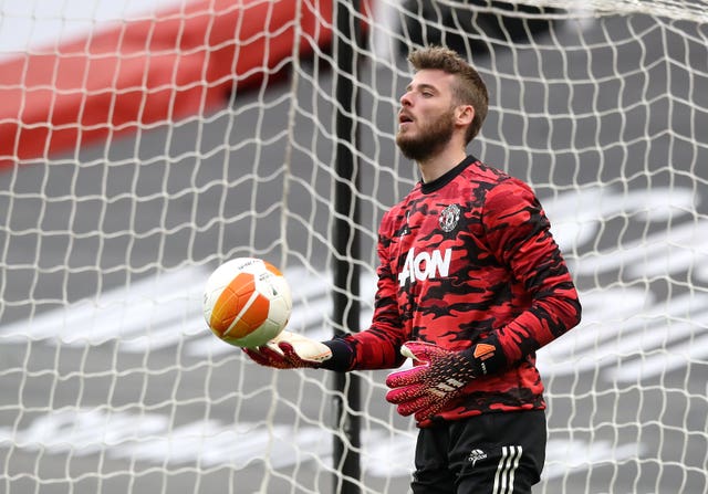 Ole Gunnar Solskjaer hails performances of Edinson Cavani and David De Gea