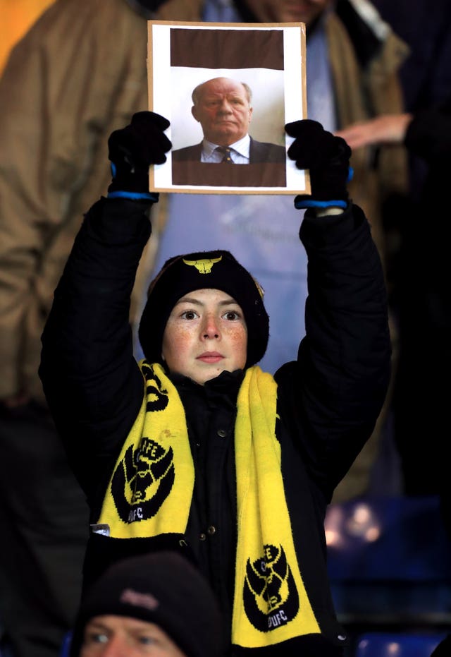 Oxford paid tribute to former manager Jim Smith before the game