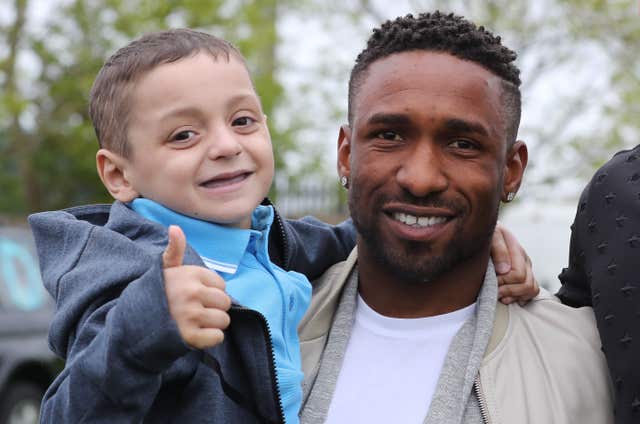 Jermain Defoe with Bradley Lowery as he celebrated his sixth birthday