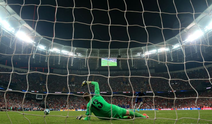 Tammy Abraham saw his penalty saved by Liverpool keeper Adrian in the Super Cup last week