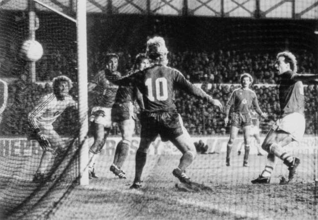 Soccer – European Cup Winners Cup – Semi-Final 2nd Leg – Everton v Bayern Munich – Goodison Park
