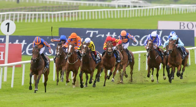 Hermosa left her rivals toiling in the Irish 1,000 Guineas