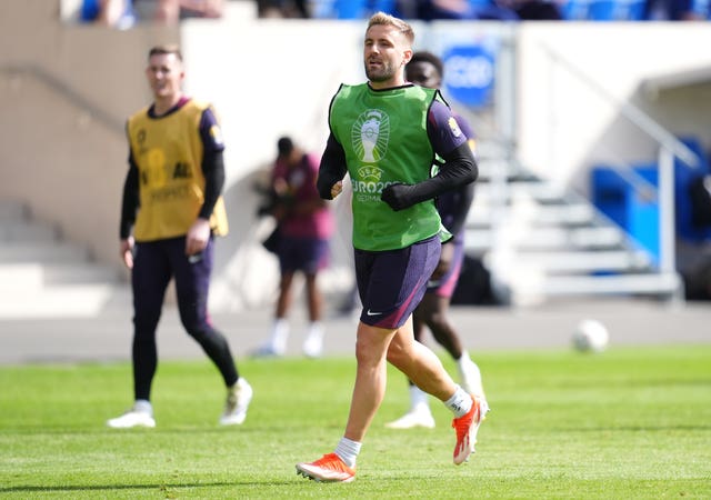 Luke Shaw wore a different bib to his team-mates